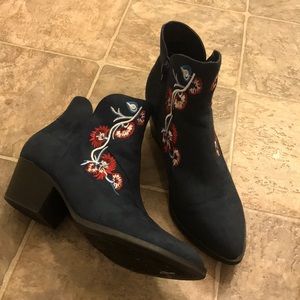 Carlos Santana Boots with Floral Design